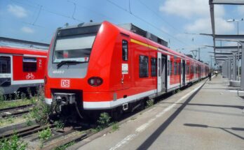 Wormser Hauptbahnhof auf Bahnsteig zu Gleis 9 Richtung Mainz (RB 425 615