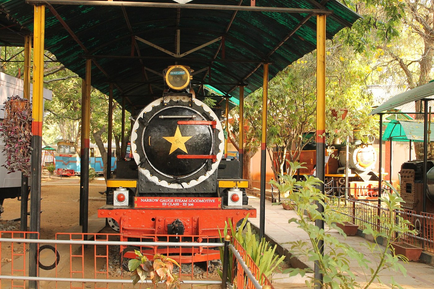 Narrow gauge steam locomotive, ES 506, Indian Railways