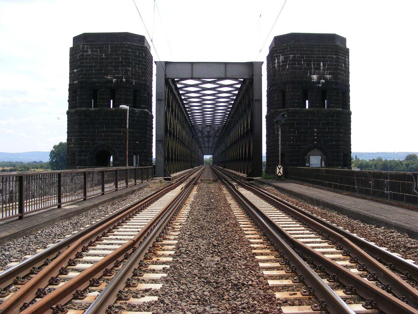 Eisenbahnbruecke Urmitz1