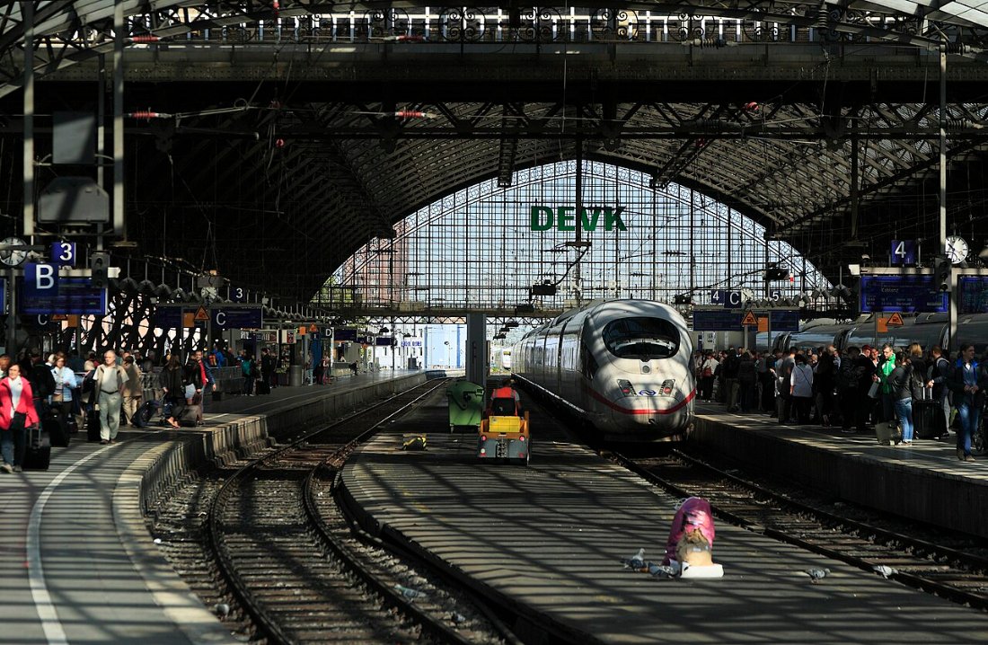 J33 632 Bf Köln Hbf, 406 052