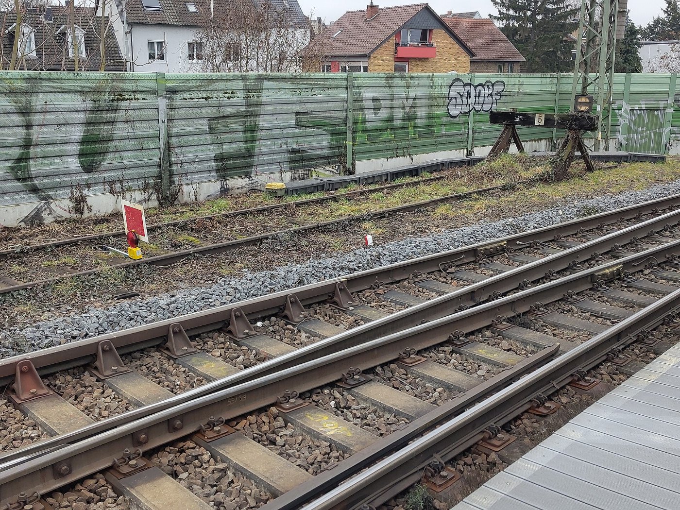 Prellbock des Bahnhofs Mainz Mombach