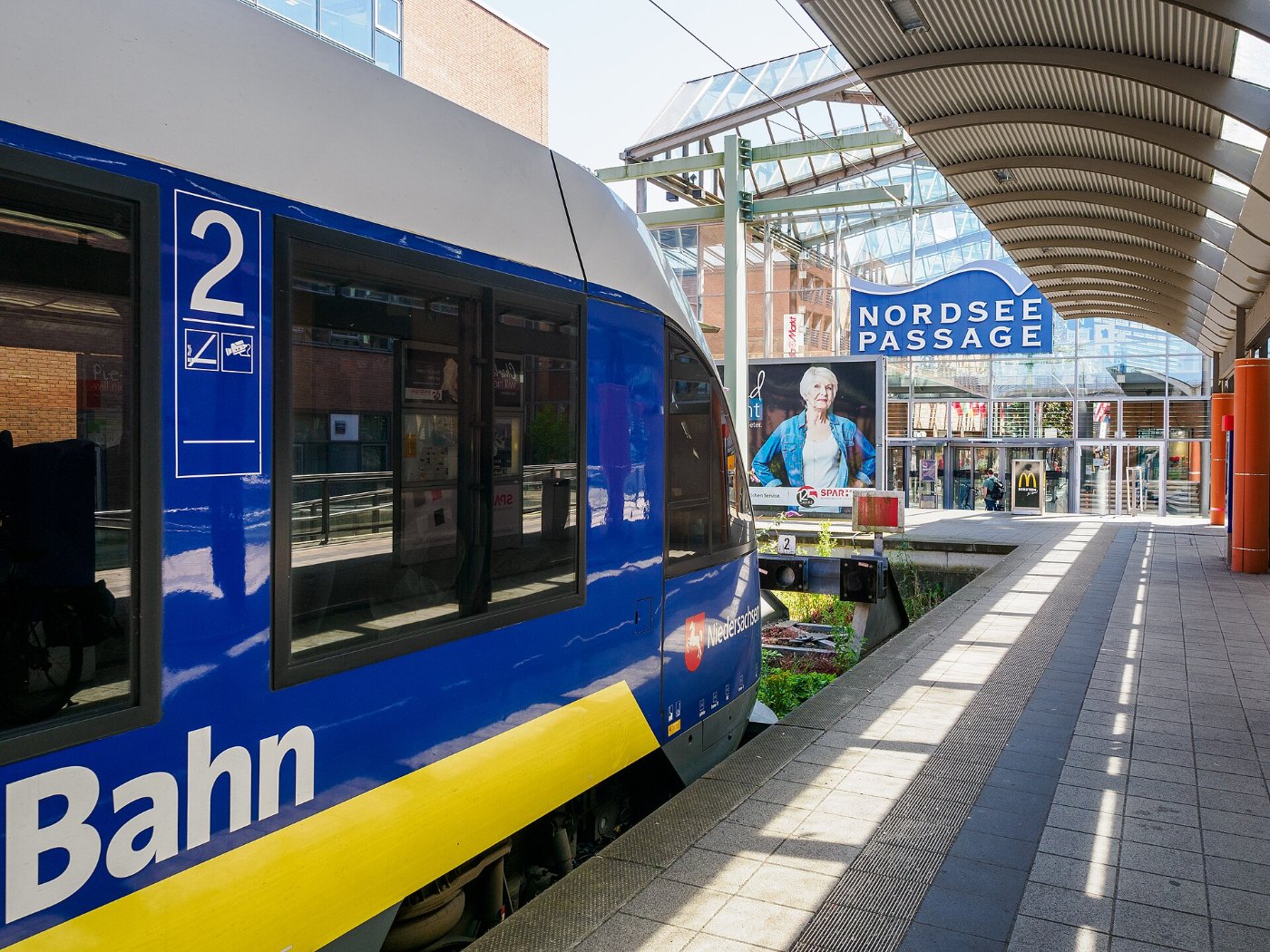 Bahnhof Wilhelmshaven mit Nordsee Passage (2024)