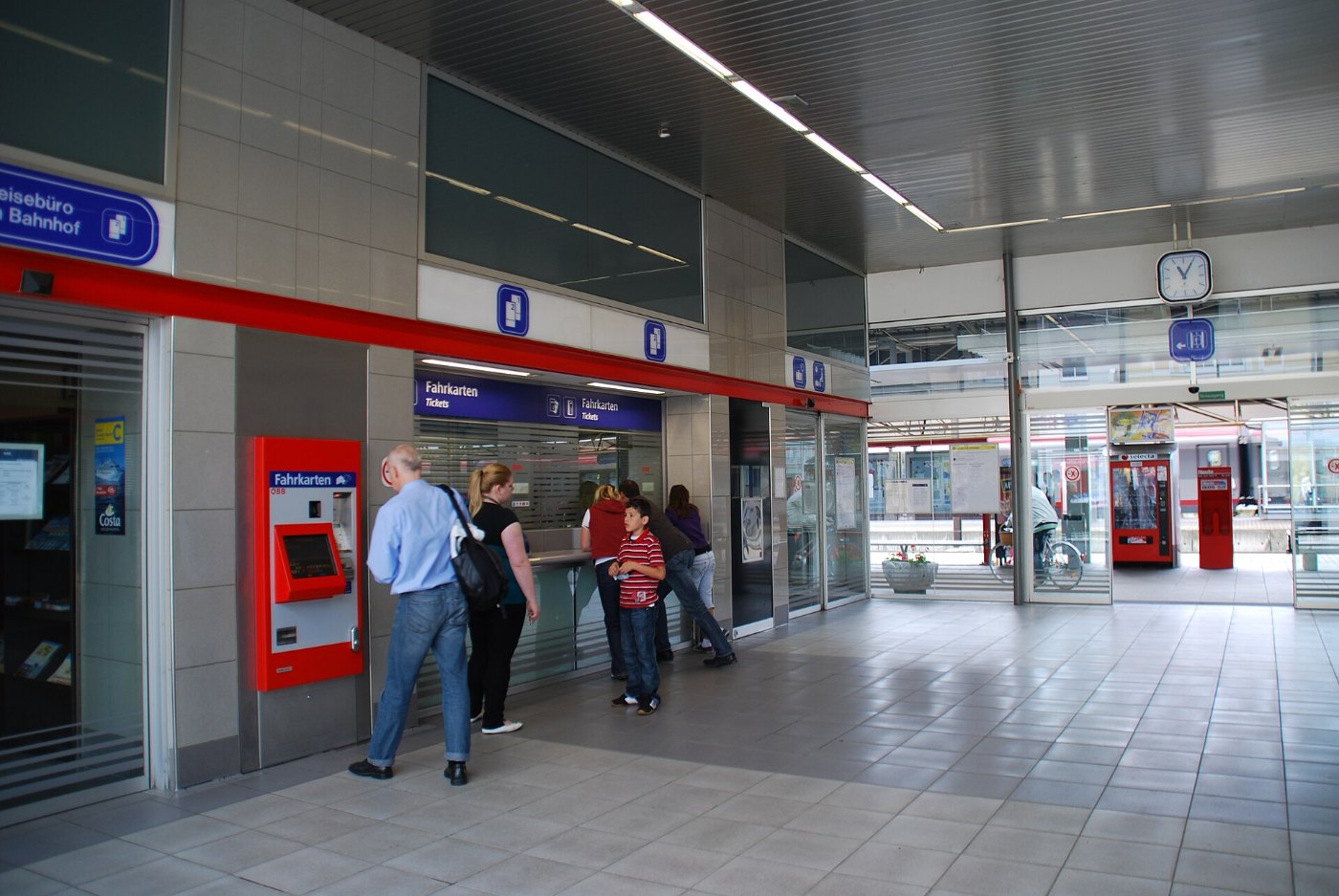 Bahnhof Amstetten Halle Ost