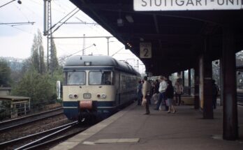 Untertürkheim elTw 427 Bahnsteig Reisende LABW Staatsarchiv Ludwigsburg
