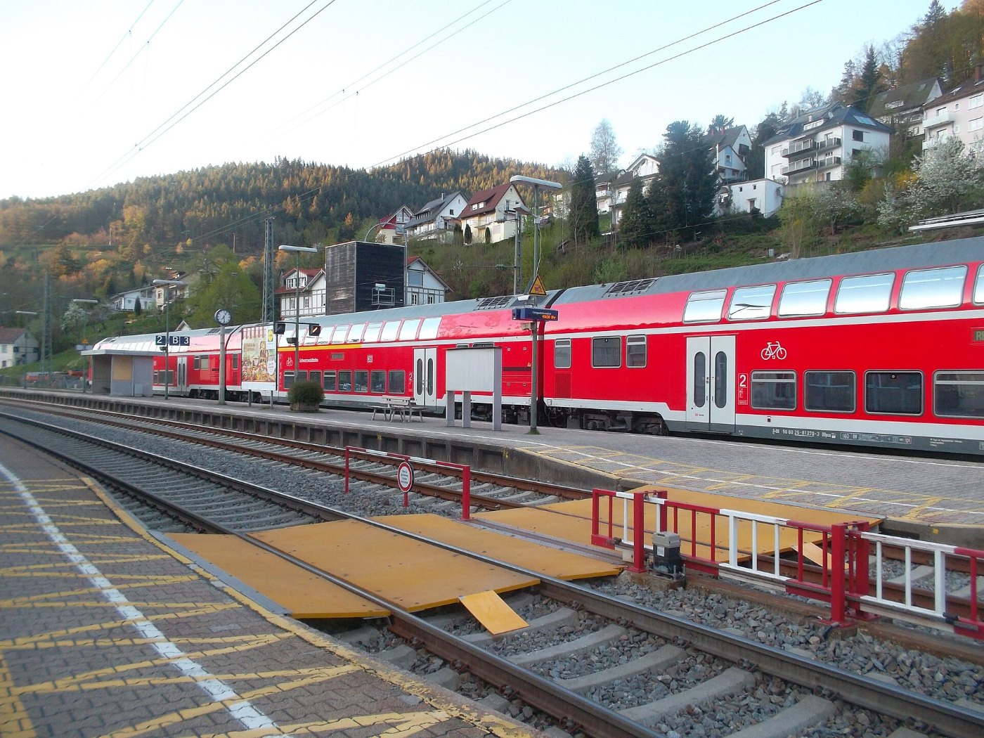 Regionalexpress Karlsruhe Konstanz Bahnhof Hornberg (2)