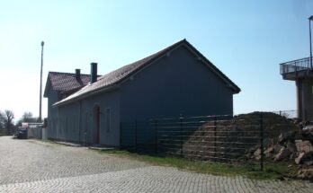 Bahnhof Belgershain, Empfangsgebäude (Straßenseite)