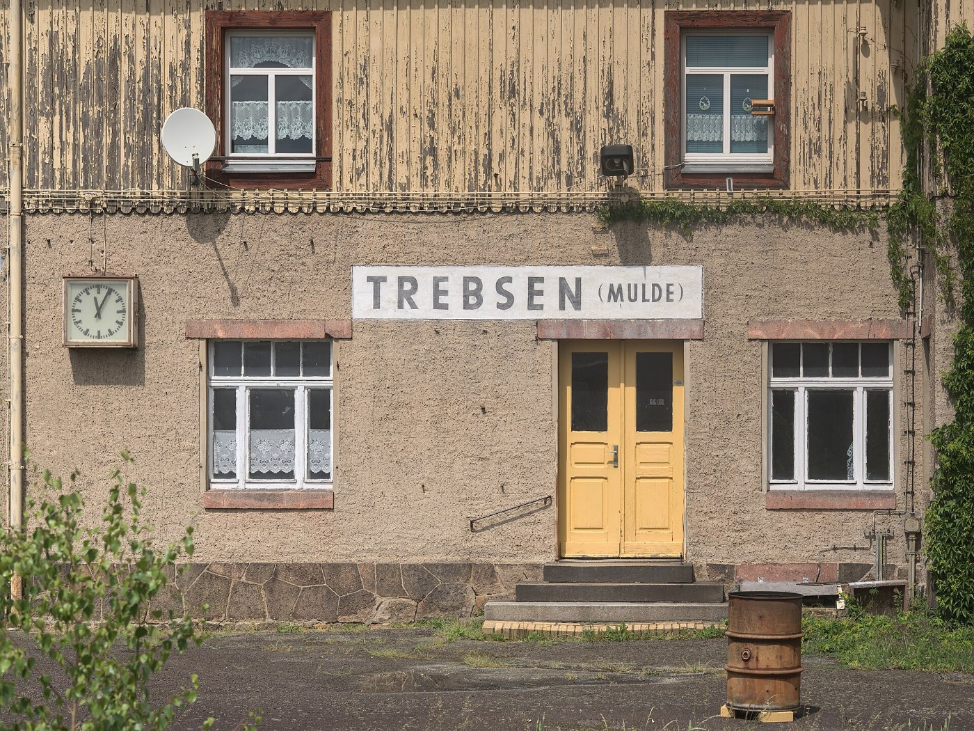 Bahnhof Trebsen (Mulde) – Empfangsgebäude – Fassade
