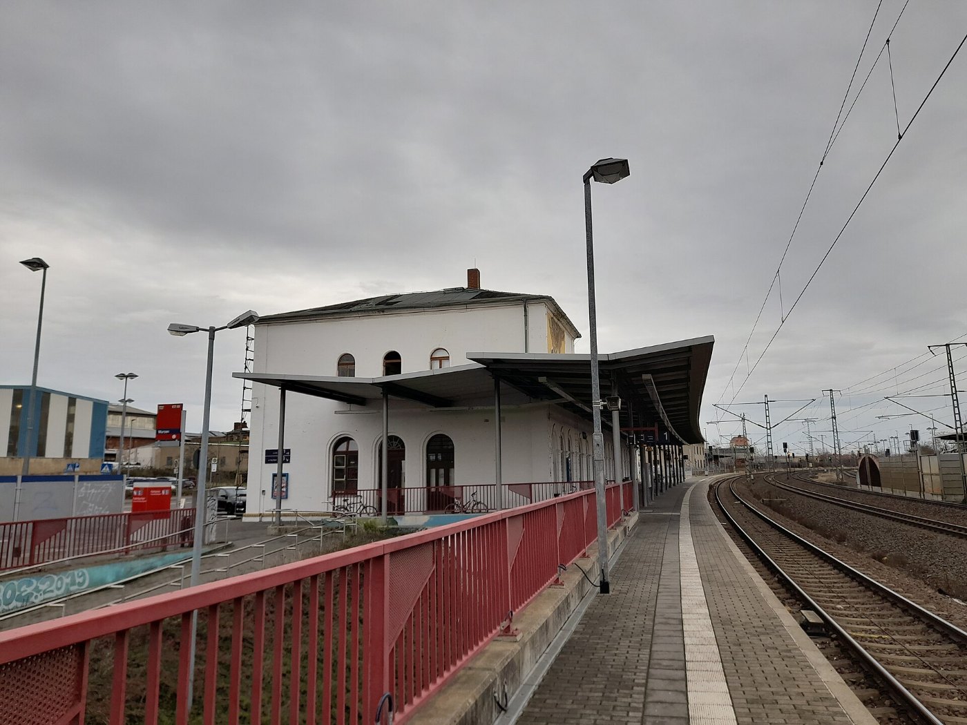 Bahnhof Wurzen, Empfangsgebäude (Gleisseite) (2)
