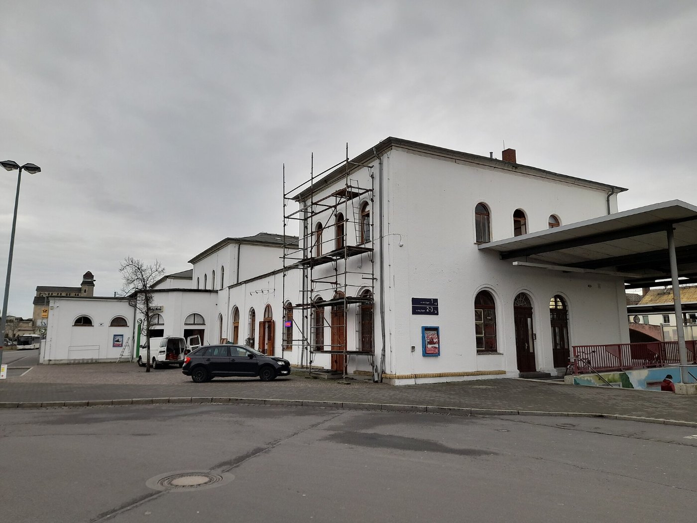 Bahnhof Wurzen, Empfangsgebäude (Straßenseite) (1)