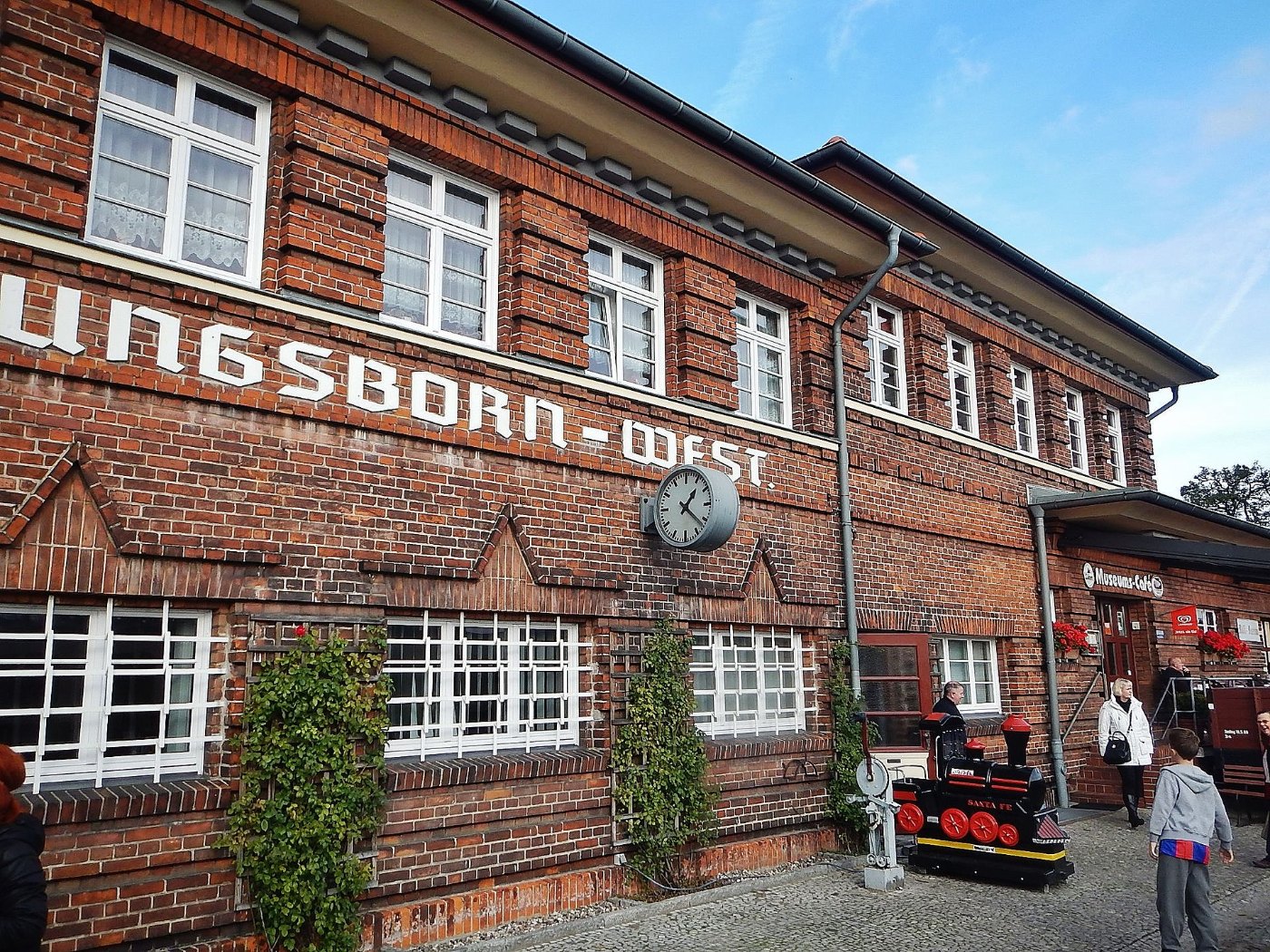 Bahnhof in Kühlungsborn der nostalgischen Dampfeisenbahn Molli zwischen 