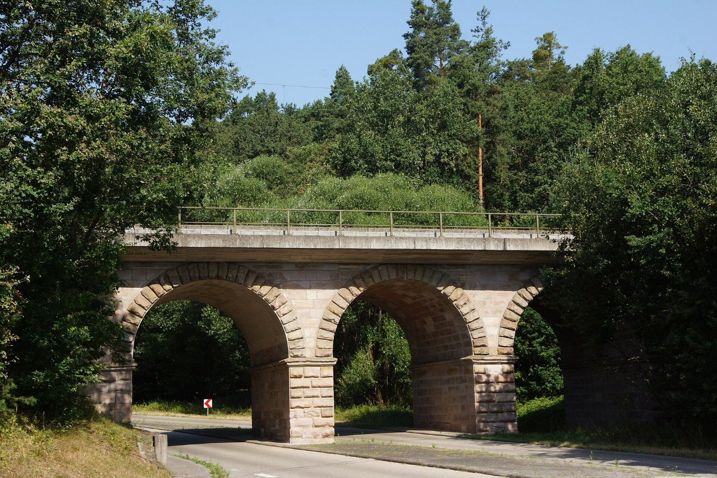 Eisenbahnviadukt Unterheckenhofen 003