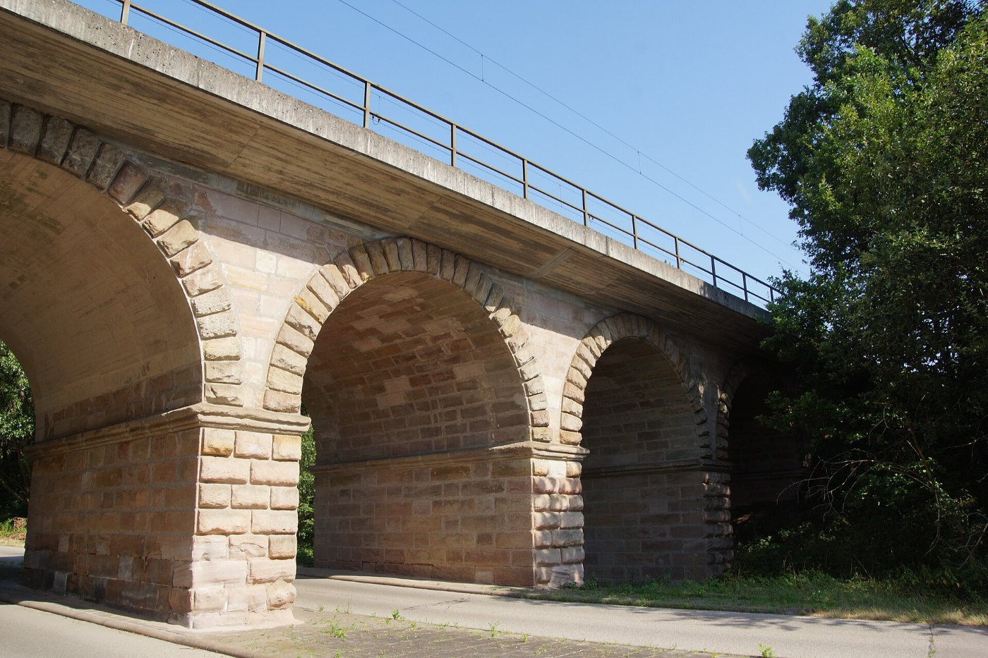 Eisenbahnviadukt Unterheckenhofen 009