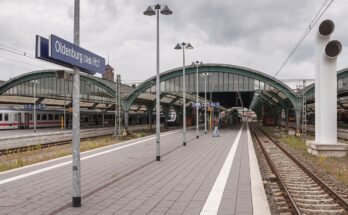 Bahnsteig(halle) des Oldenburger Hauptbahnhofs