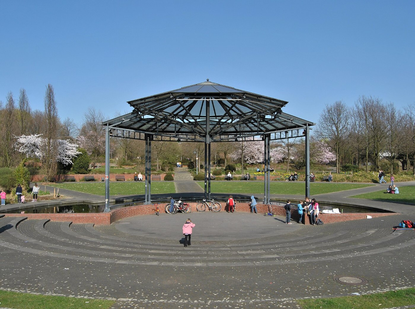 Mülheim an der Ruhr, Ringlokschuppen, 2011 03 CN 01