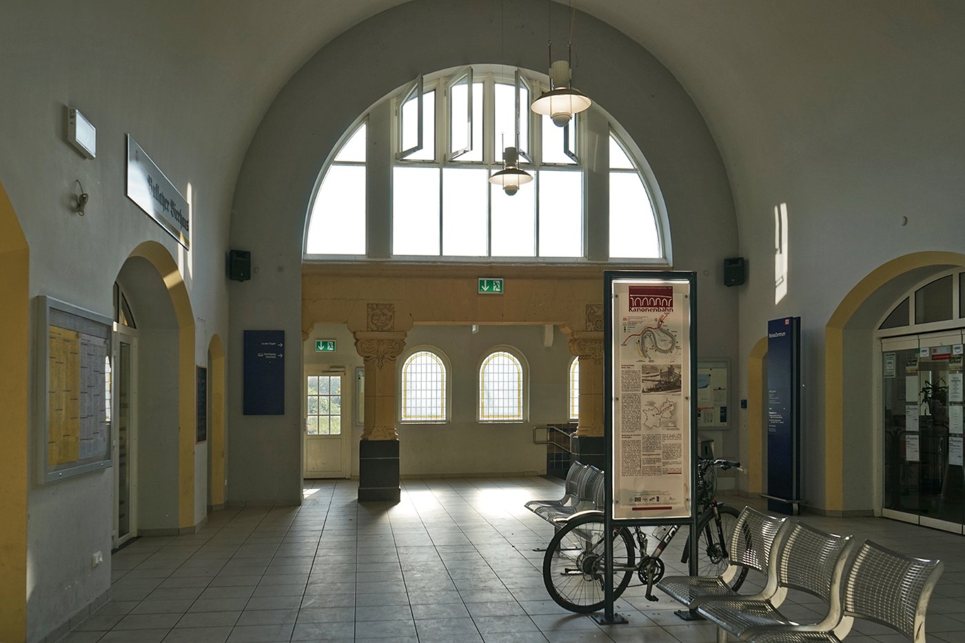 Bullay (Mosel) Bahnhof, Empfangsgebäude (1904)