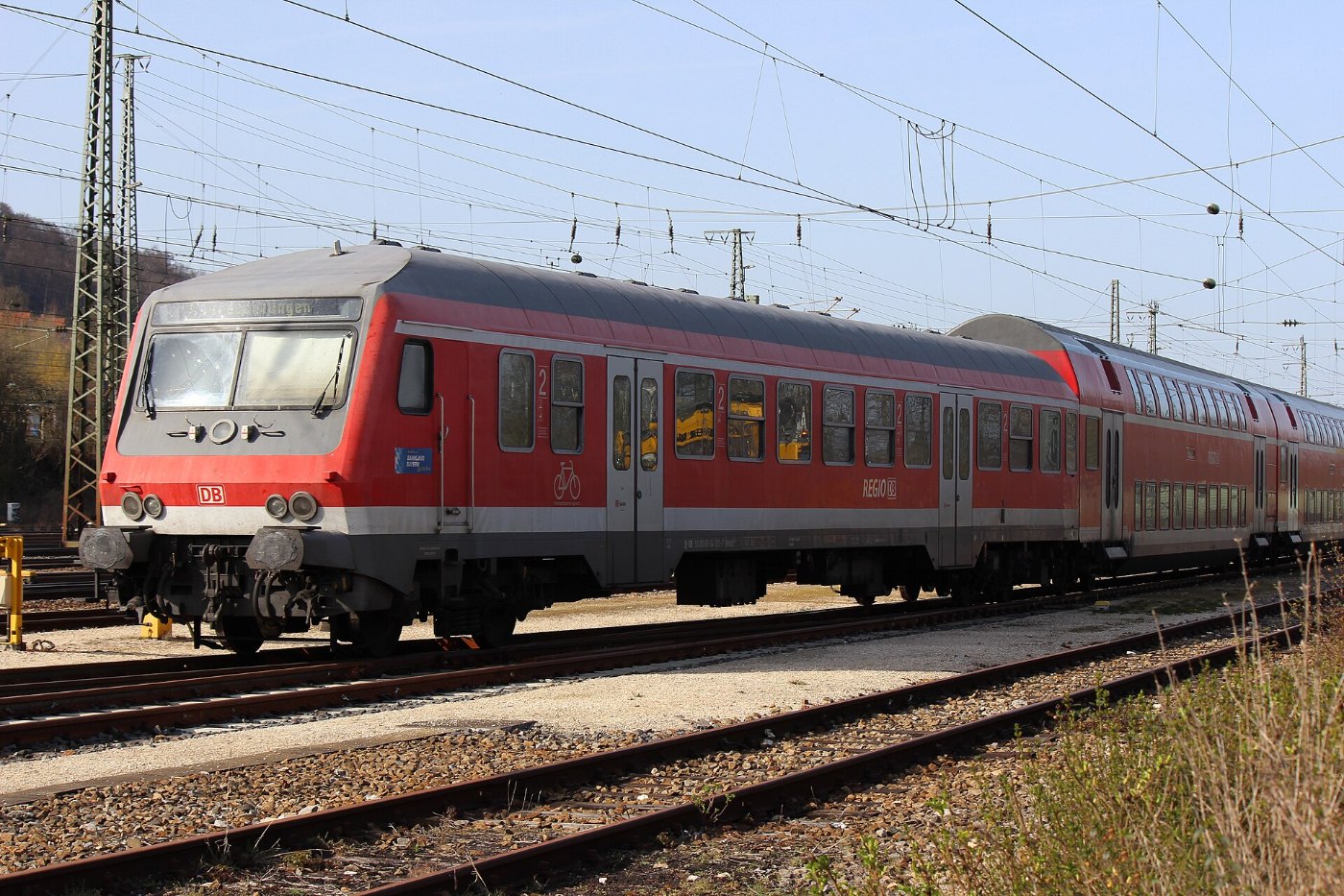 Bnrdzf mit Dostos S Bahn Bahnhof Treuchtlingen (Bayern) ()