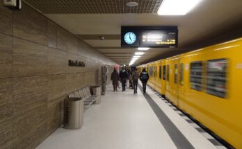 U Bahnhof Unter den Linden ()