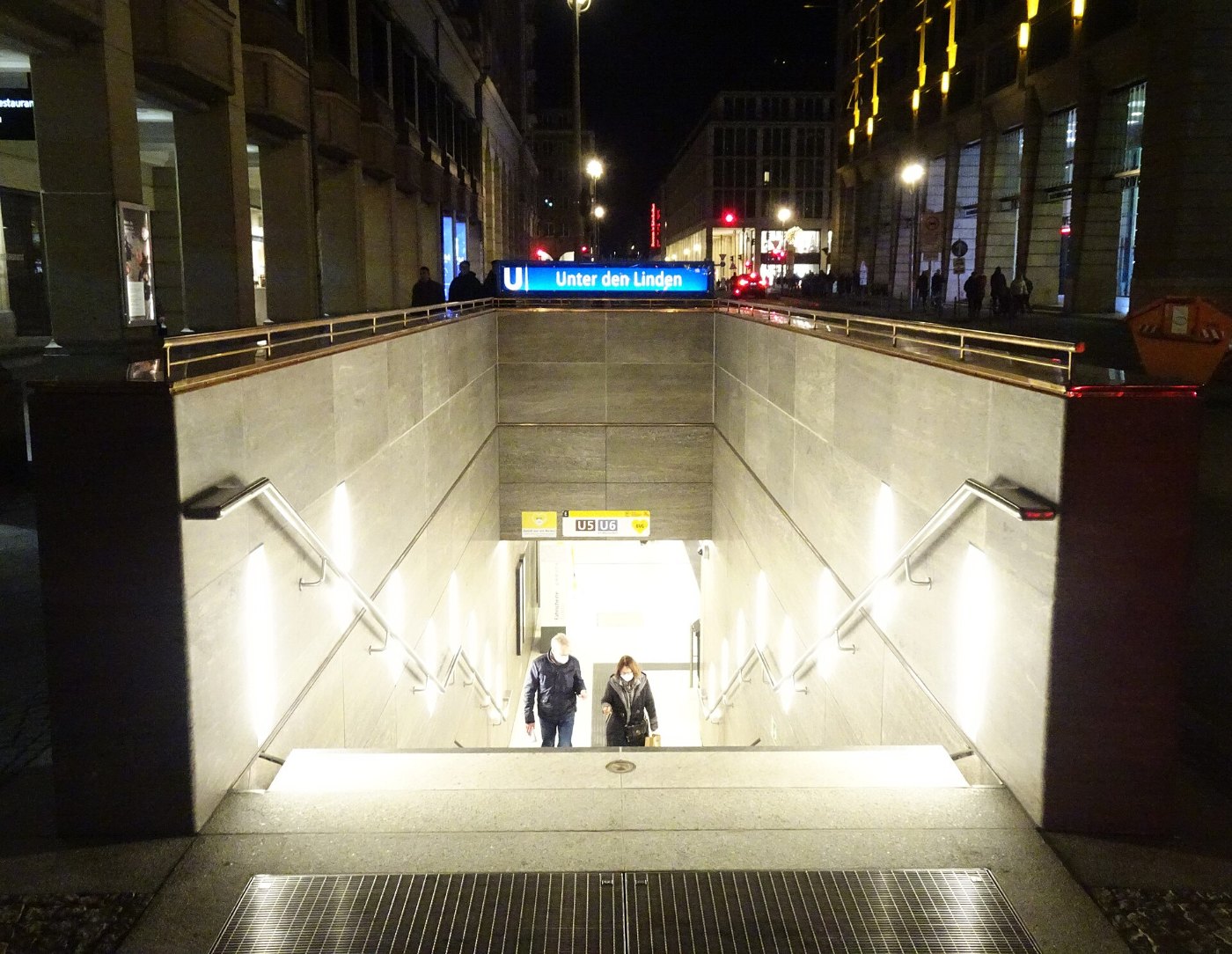 U Bahnhof Unter den Linden ()