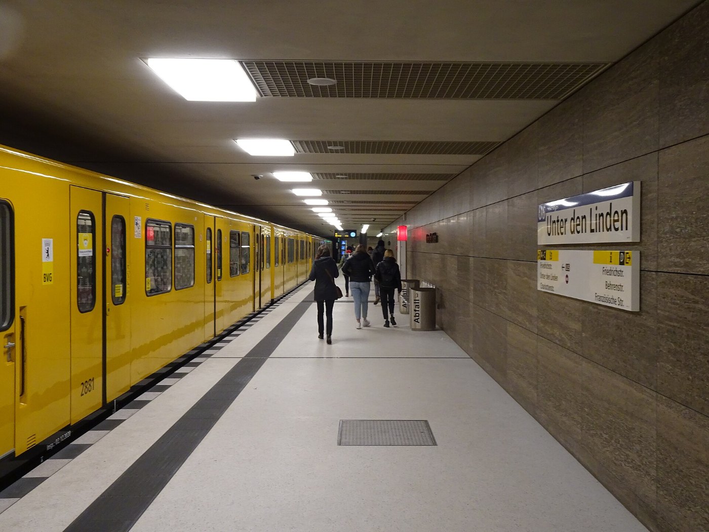 U Bahnhof Unter den Linden ()
