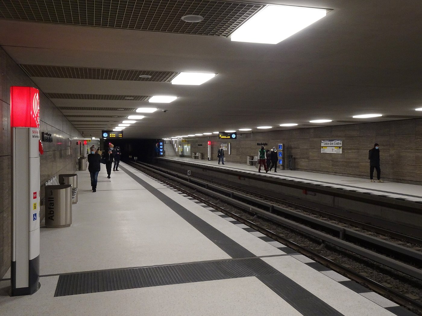 U Bahnhof Unter den Linden ()