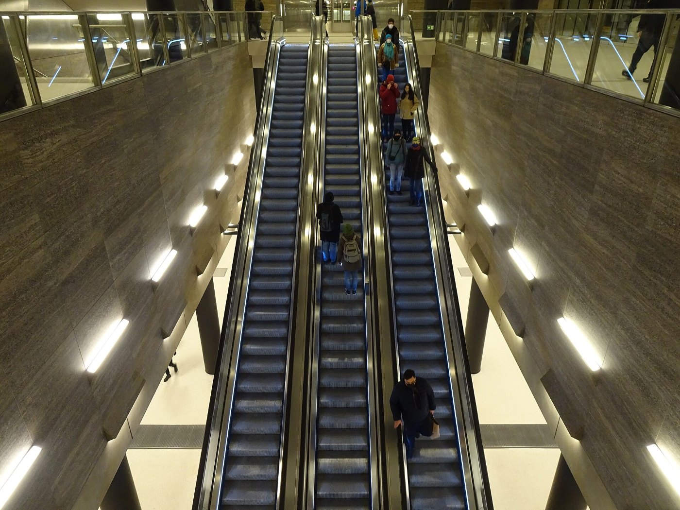 U Bahnhof Unter den Linden ()