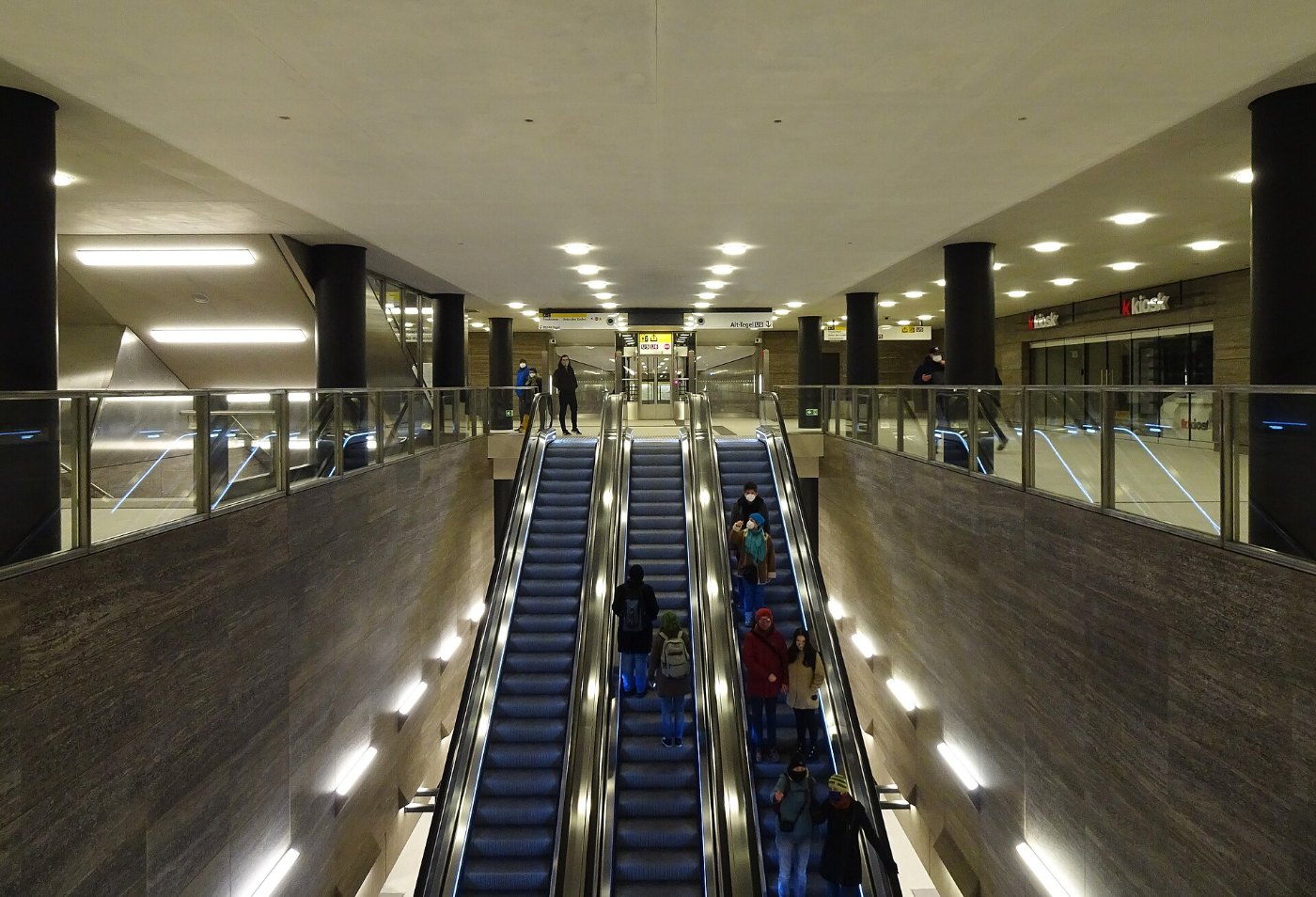 U Bahnhof Unter den Linden ()