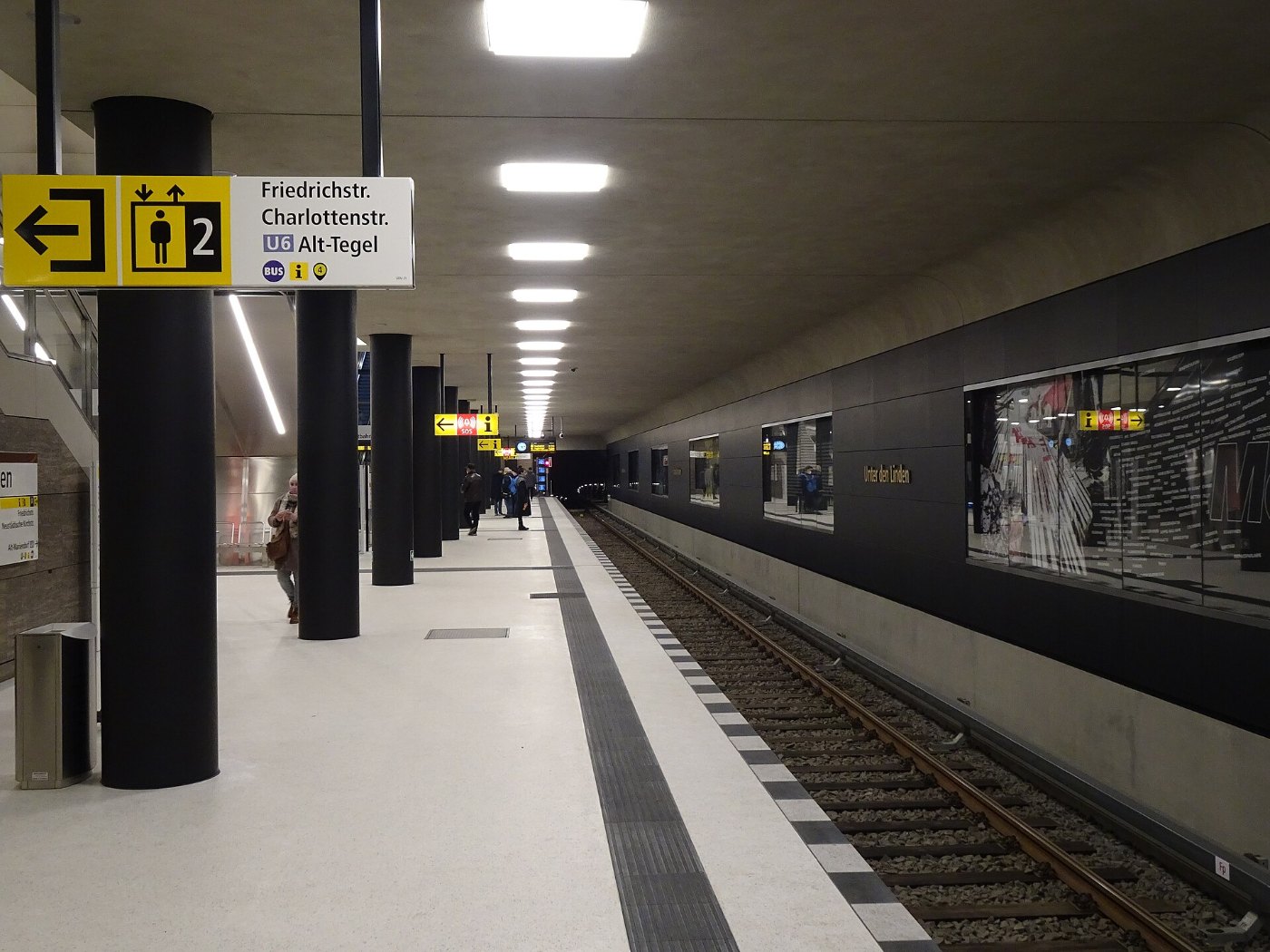 U Bahnhof Unter den Linden ()