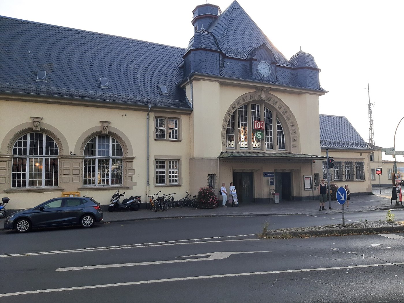 Empfangsgebäude des Bahnhof Friedberg (Hessen)