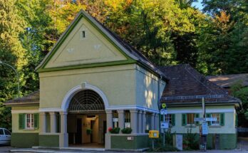 Baden Baden 10 2015 img11 Bahnhof Merkurwald