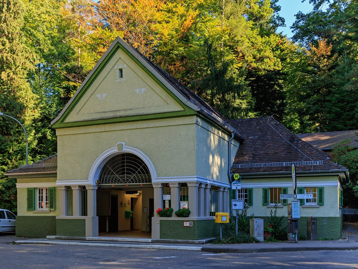 Baden Baden 10 2015 img11 Bahnhof Merkurwald