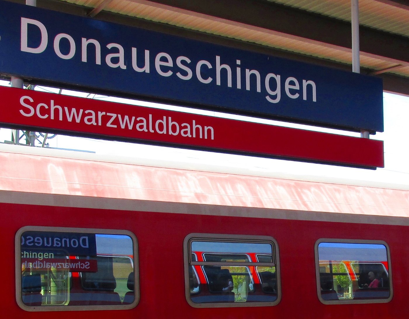 Bahnhof Donaueschingen im Schwarzwald panoramio