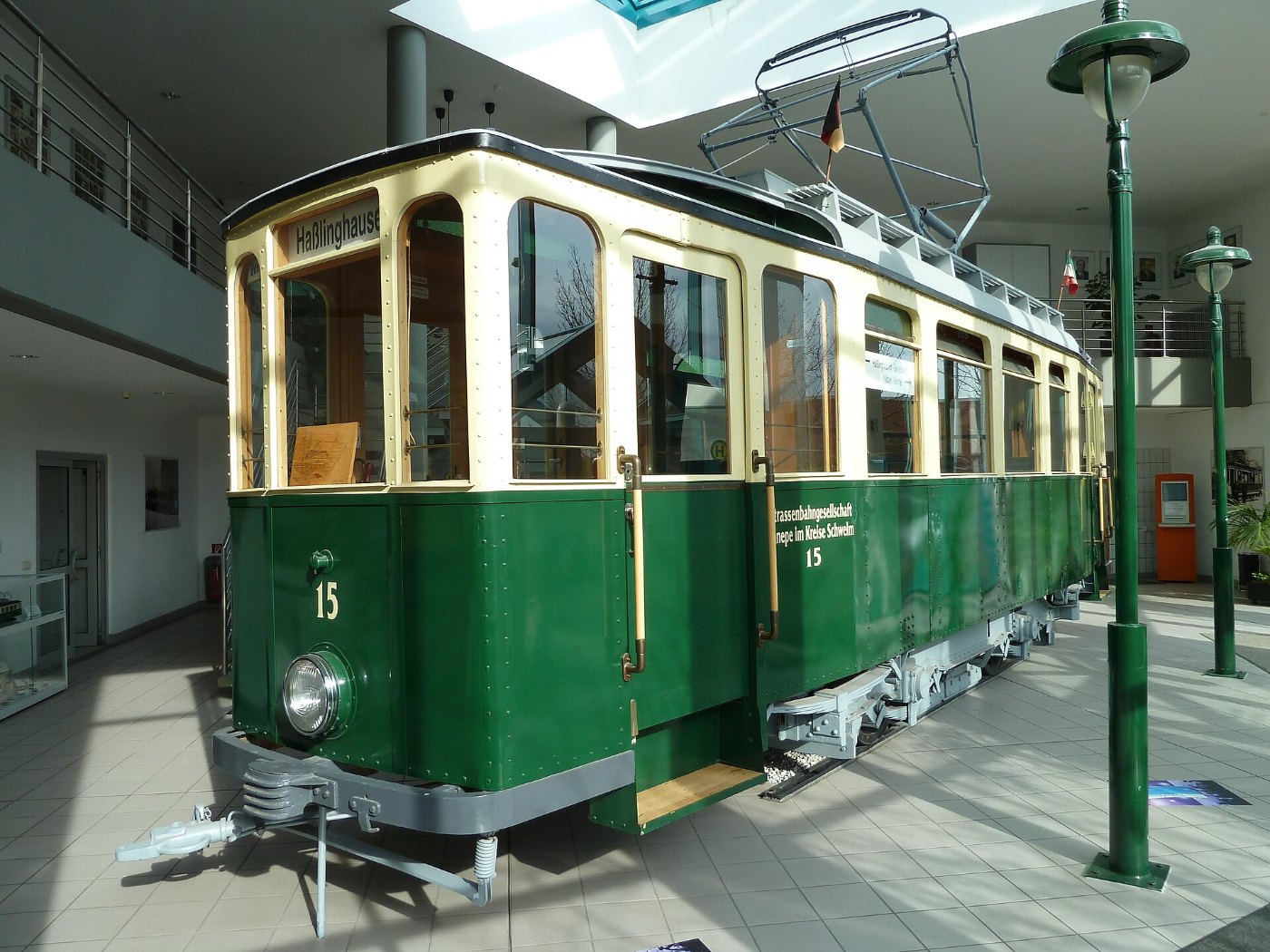 Straßenbahn Triebwagen (VER, Kölner Straße 303)