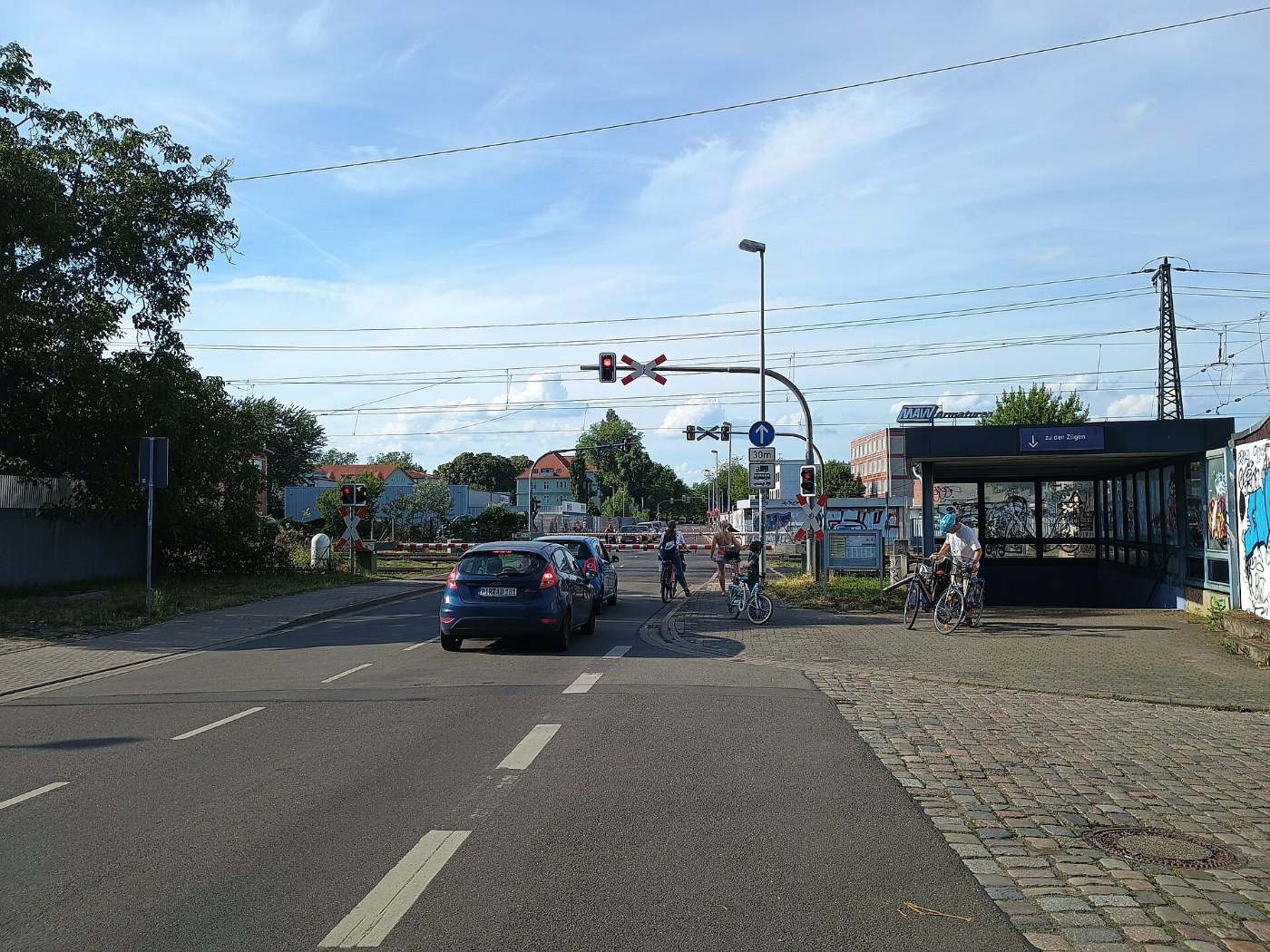 ( ) Bahnhof Magdeburg Sudenburg