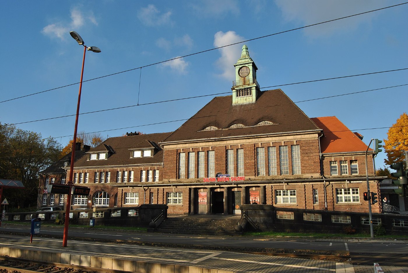 Duisburg, Hamborn, Bahnhof, 2012 11 CN 03