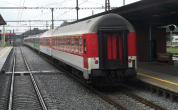 S03 702 Bf Pardubice Hbf, Schnellzug Richtung Prag