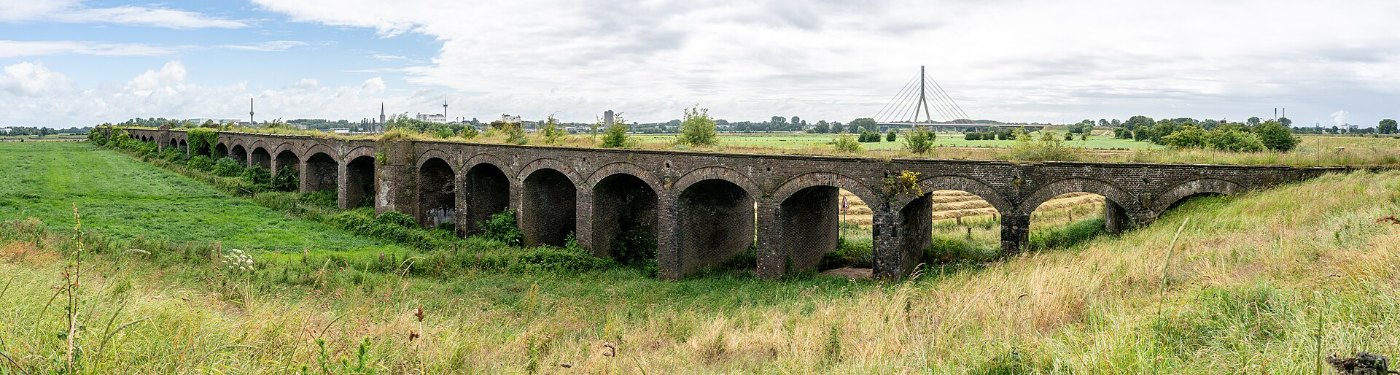 Wesel, Alte Eisenbahnbrücke 2014 00672 6
