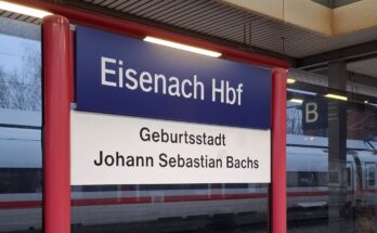 Bahnhofsschild Eisenach Hbf