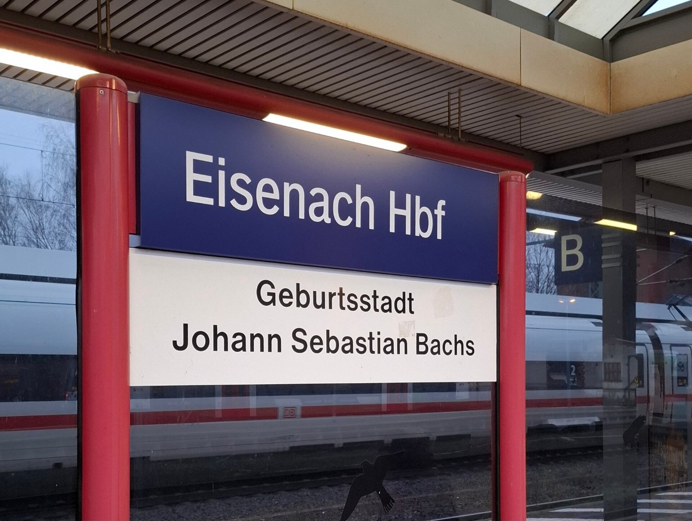 Bahnhofsschild Eisenach Hbf
