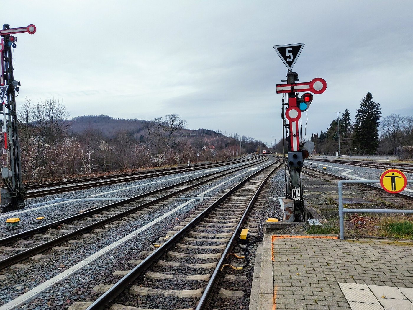 Formsignal N4 im Bahnhof Goslar