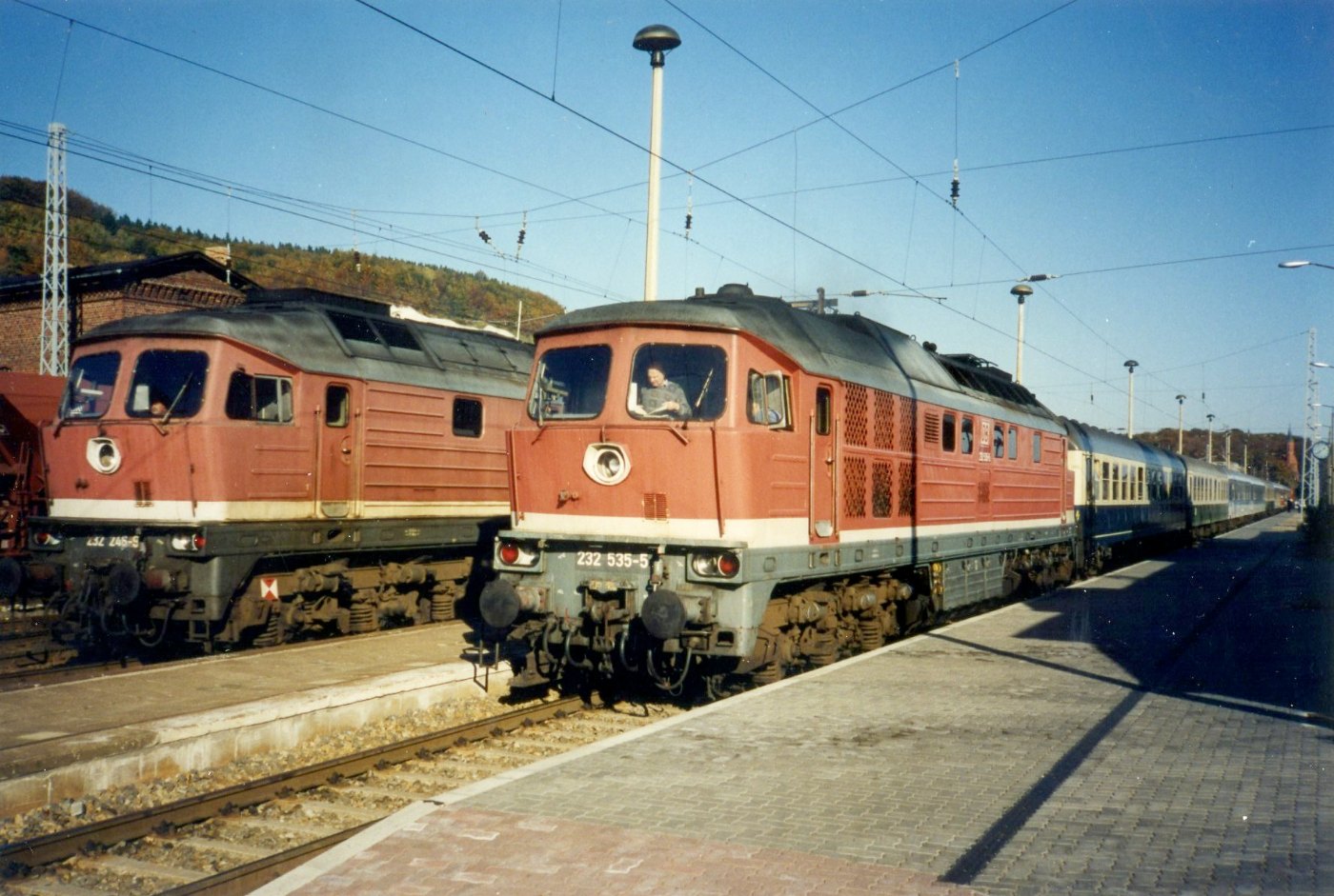 Bahnhof Sassnitz, October 1994 Baureihe 232 locos. 535 5 and 246 9. Flic