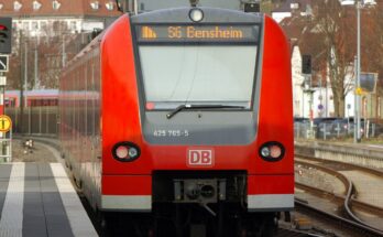 Bahnhof Weinheim DB Baureihe 425 serie 4 425 765 2019 02 13 15 12 17