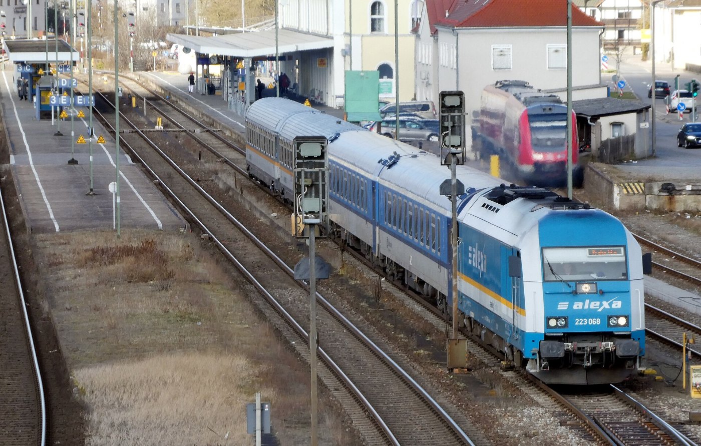 Schwandorf, Bahnhof, Abfahrt RE 25, 1