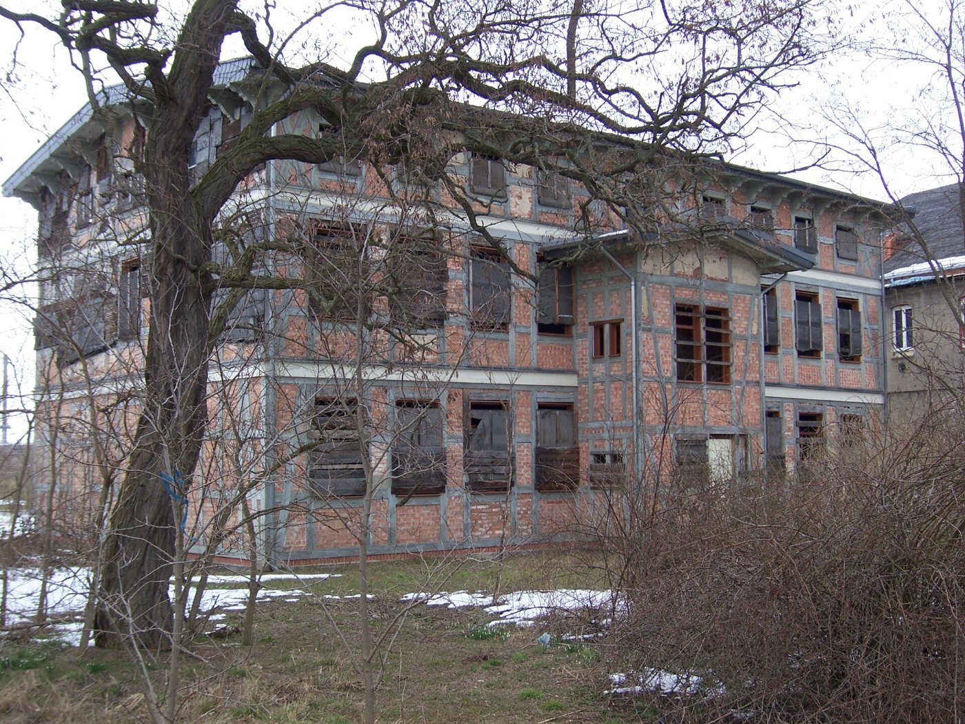 Alter Bahnhof Wittenberg, Stadtseite