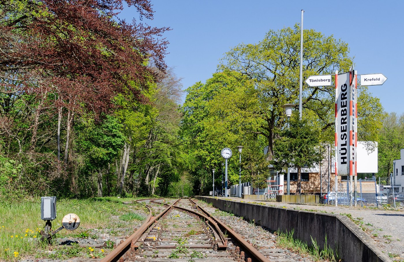 Krefeld, Hülser Berg, Bahnhof, 2020 04 CN 01