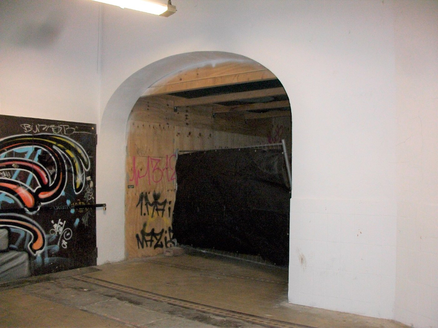 Bahnhof Chemnitz Süd, stillgelegter Eingang Gleise 3 und 4 (Bahnstrecke 