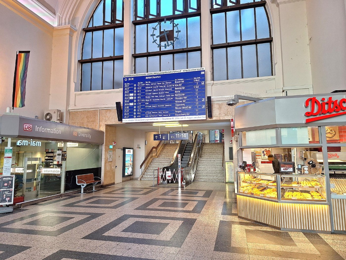 Bahnhof Osnabrück innen 02