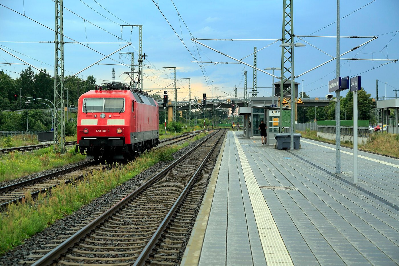 J41 355 Bf Lutherstadt Wittenberg Hbf, 120 119