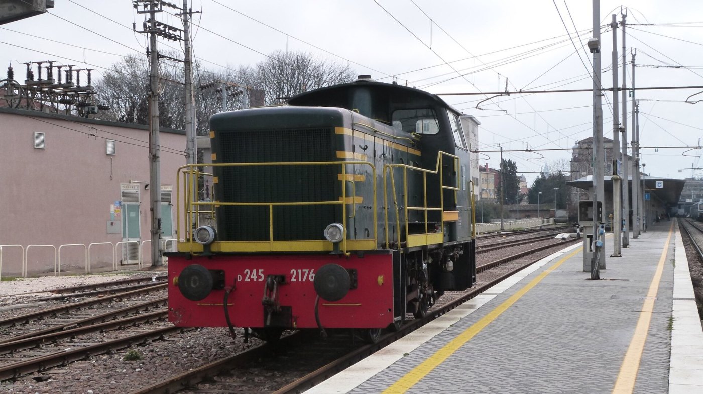 Ferrovie dello Stato Class 245 No 245 2176