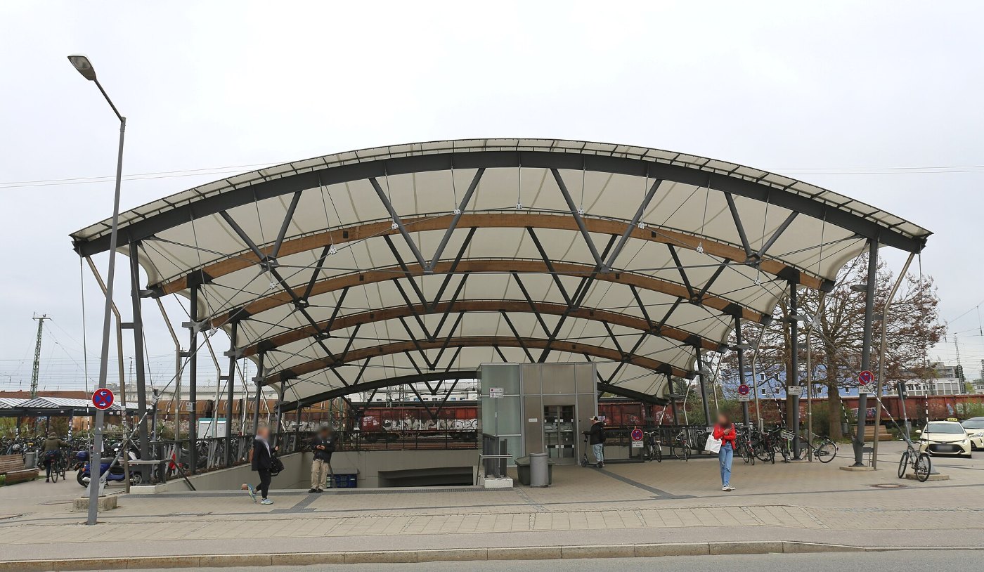 Eingang Klepperstr. Bahnhof Rosenheim 1