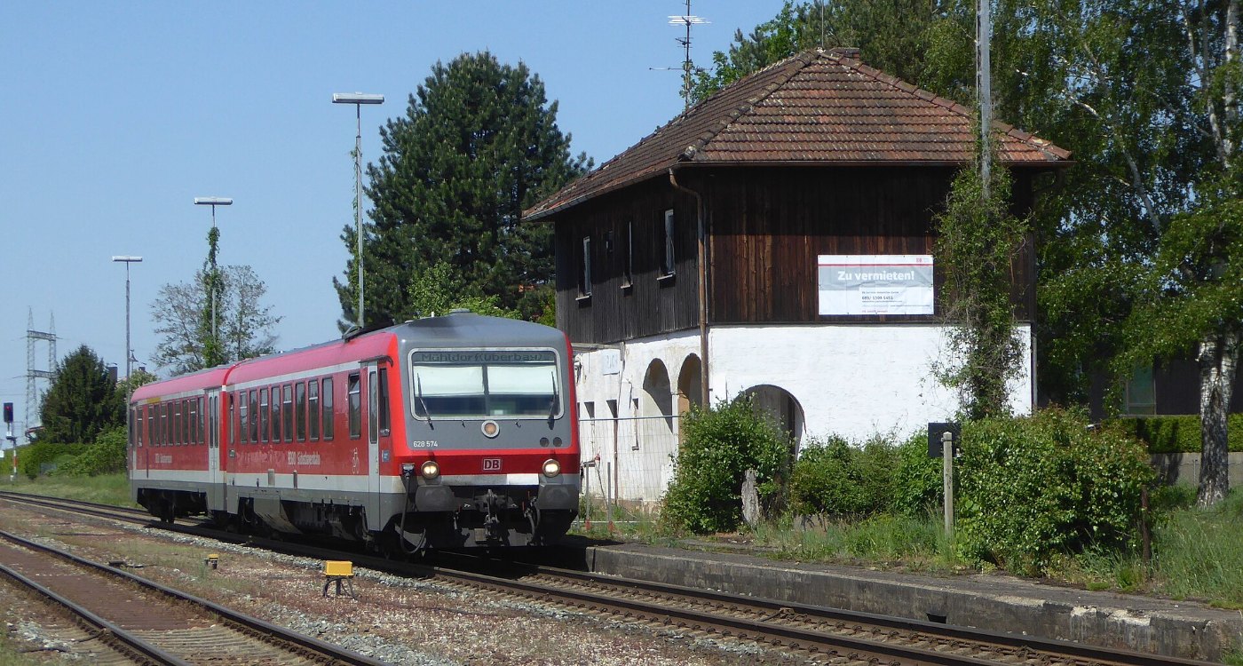 Burgkirchen an der Alz, Bahnhof Pirach m 628 574, 1